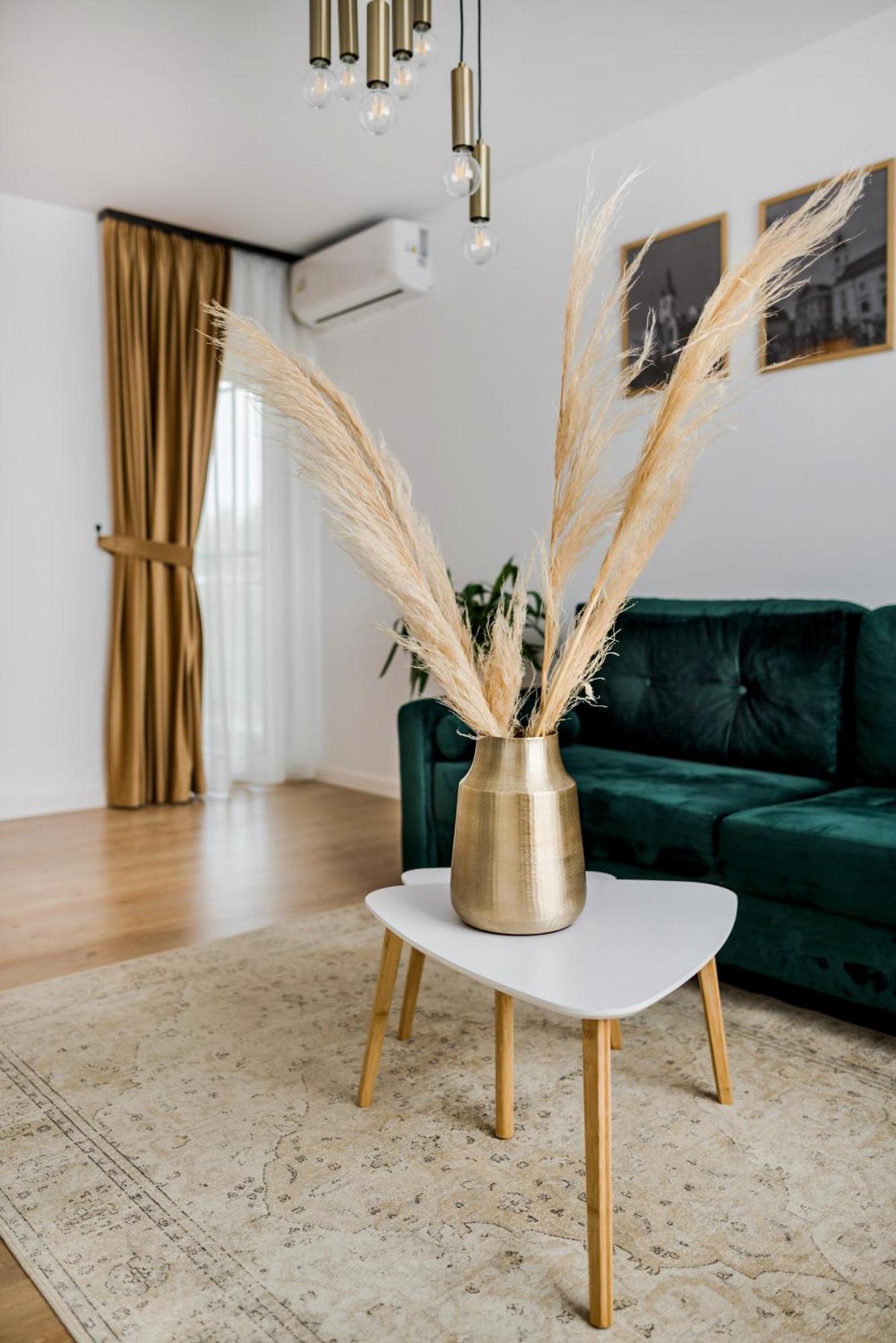 Amazing Mountain View Apartment Sibiu Exterior photo